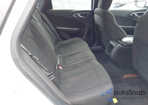 2015 Chrysler 200 Limited z USA, uszkodzony, nr VIN 1C3CCCAB7FN692330